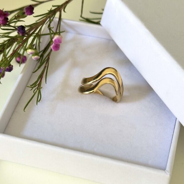 Wave ring