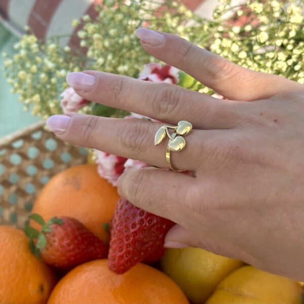 Cherry ring