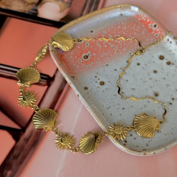 Beachy necklace