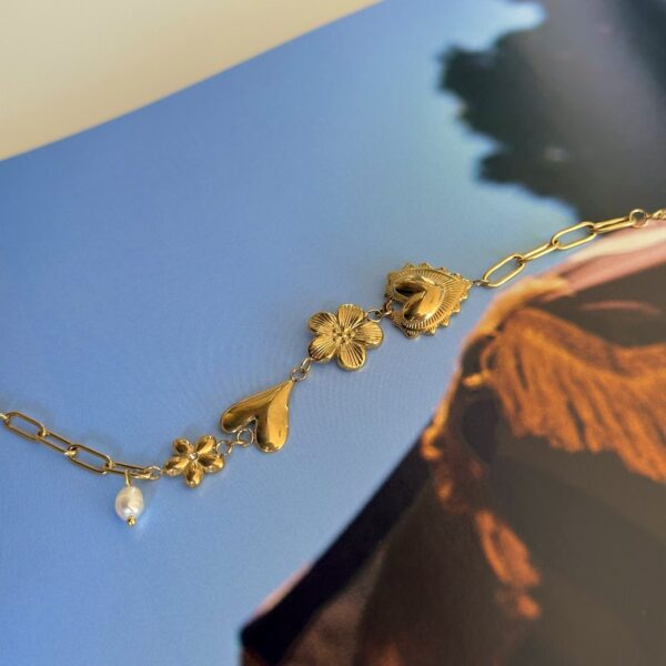 Heart flower bracelet