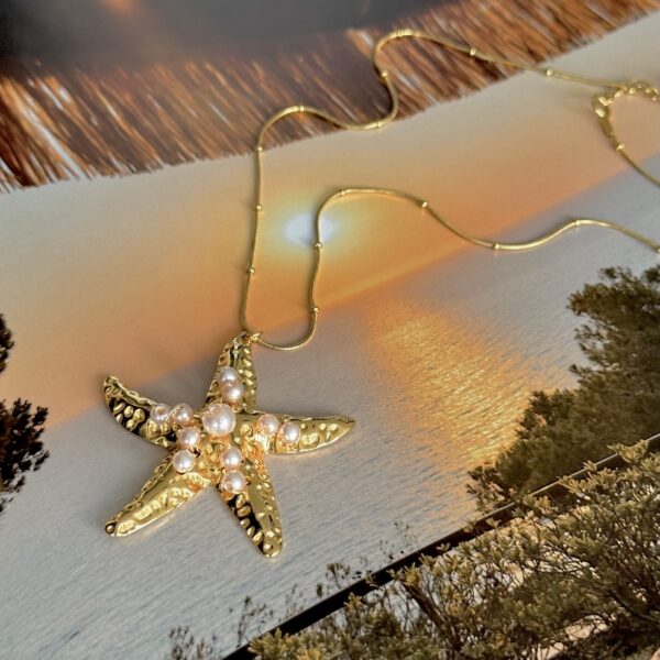 Sea necklace